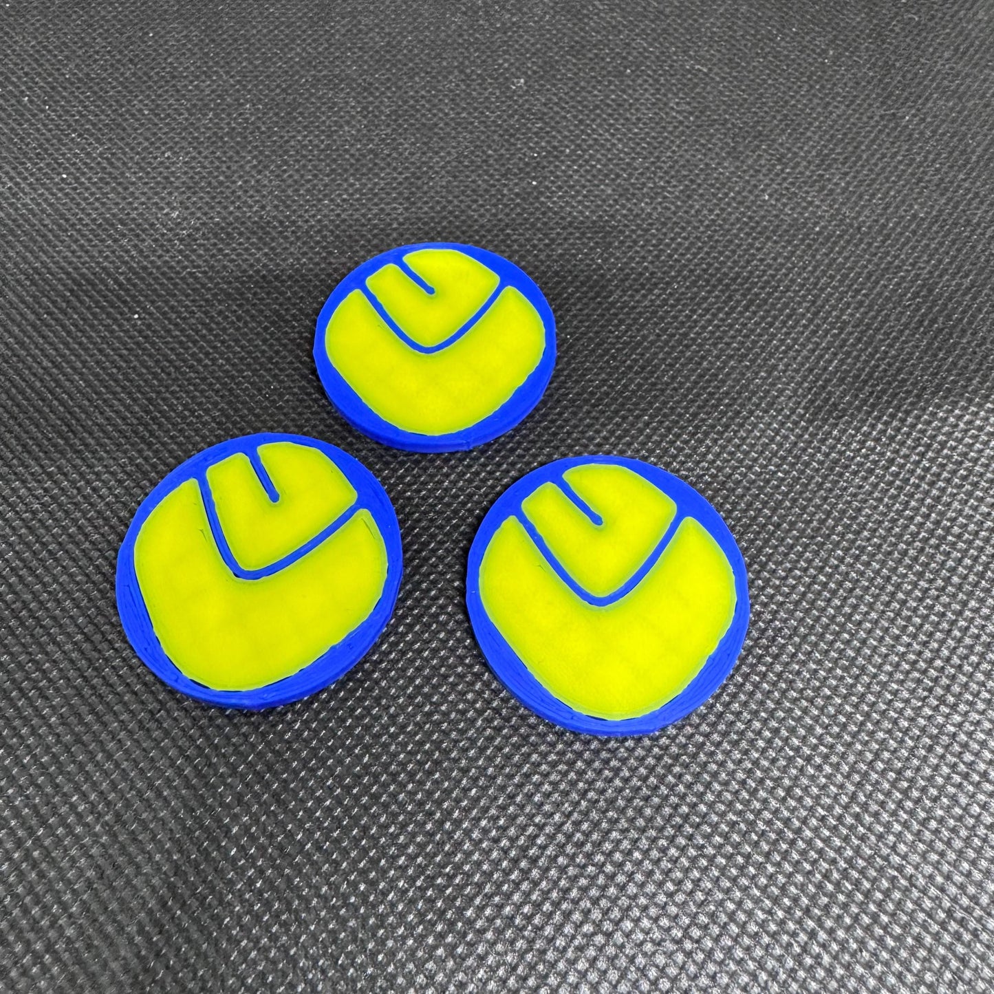Smile leeds logo golf marker 3x